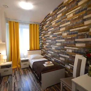 cracow-central-guest-rooms.krakowhotelspoland.com/